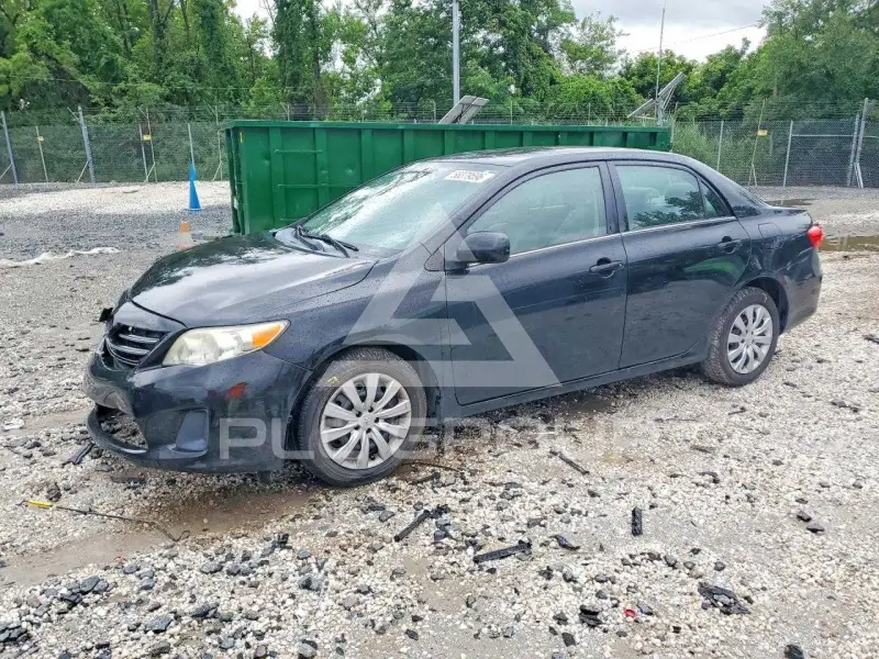 2013 Toyota COROLLA фото