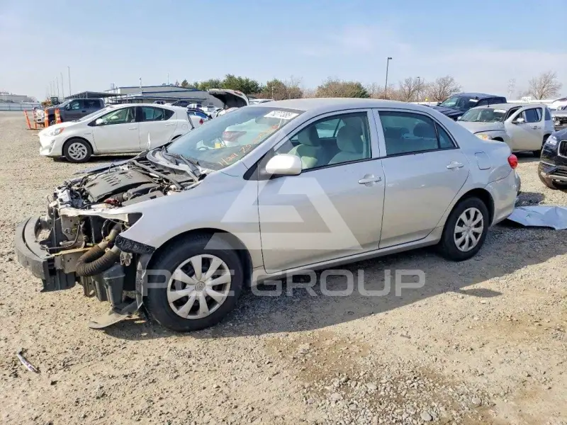 2013 Toyota COROLLA photo