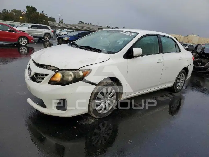2013 Toyota COROLLA фото