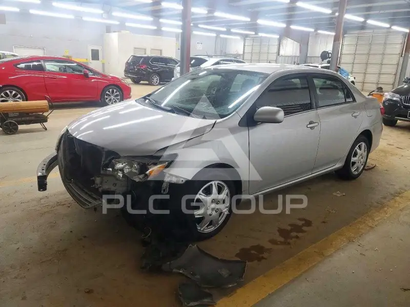 2013 Toyota COROLLA фото