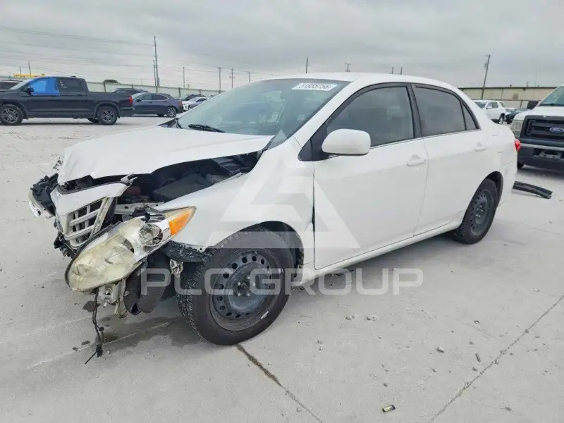 2013 Toyota COROLLA фото