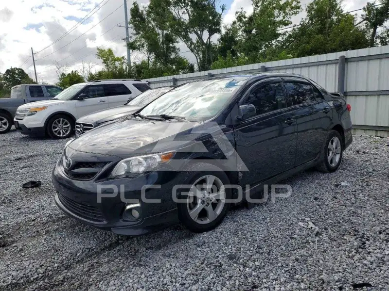 2013 Toyota COROLLA фото