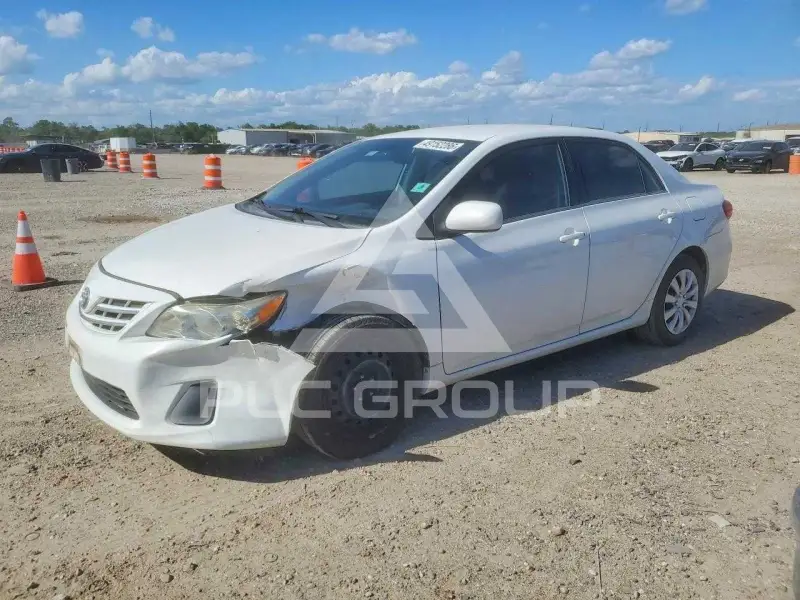 2013 Toyota COROLLA photo