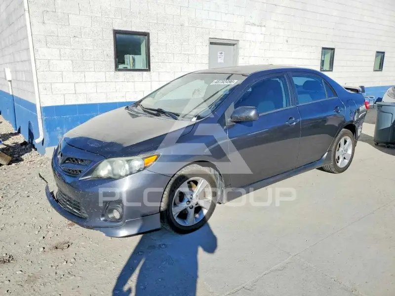 2013 Toyota COROLLA photo