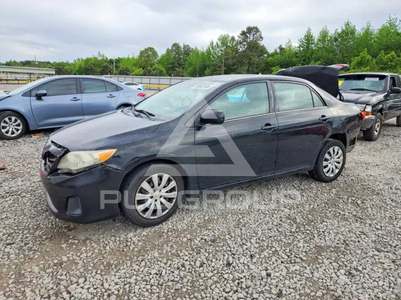 2013 Toyota COROLLA фото