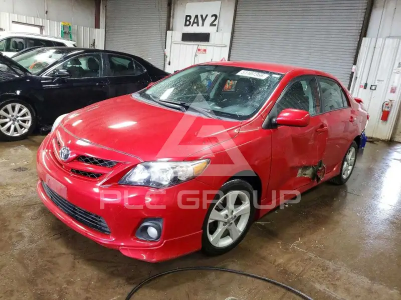 2013 Toyota COROLLA фото
