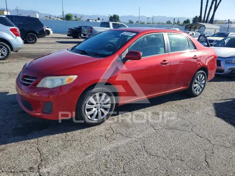 2013 Toyota COROLLA фото