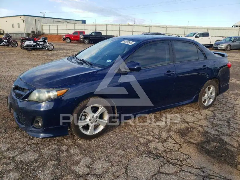 2013 Toyota COROLLA фото