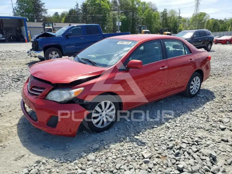 2013 Toyota COROLLA фото