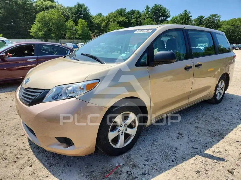 2013 Toyota SIENNA фото