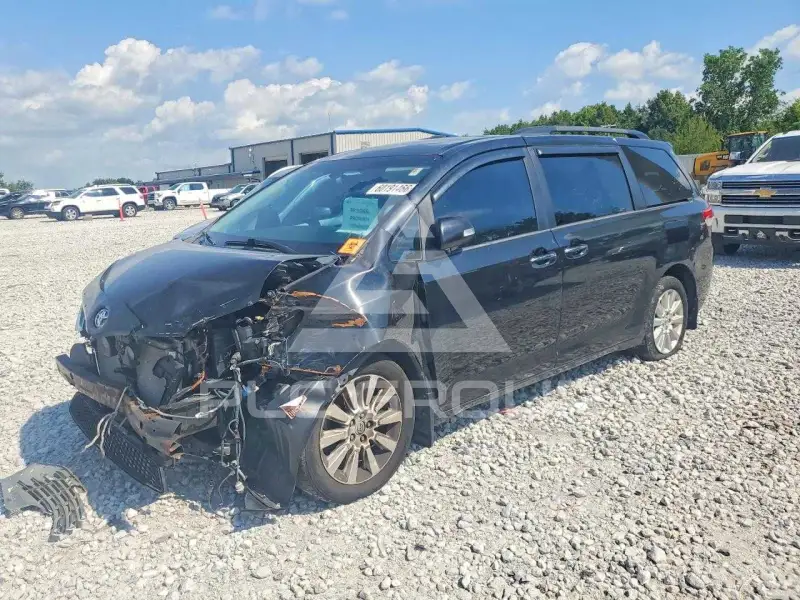 2013 Toyota SIENNA фото