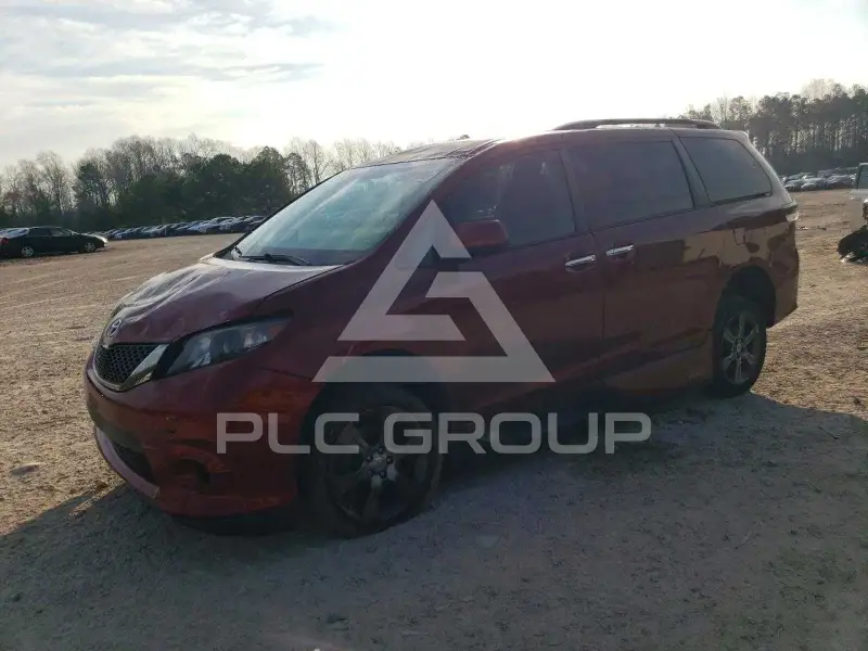 2013 Toyota SIENNA фото