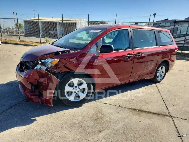 2013 Toyota SIENNA фото
