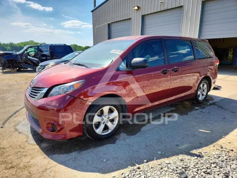 2013 Toyota SIENNA фото