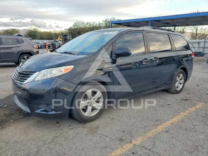 2013 Toyota SIENNA фото