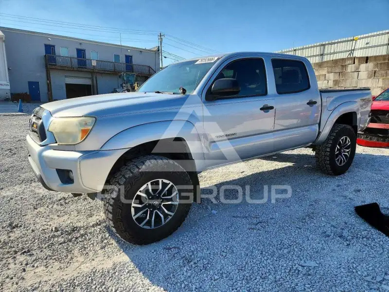 2013 Toyota TACOMA photo