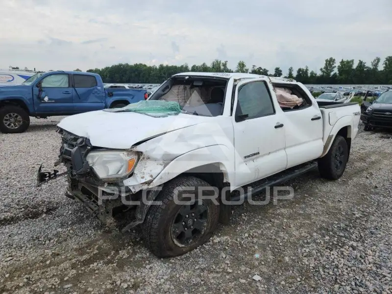 2013 Toyota TACOMA photo