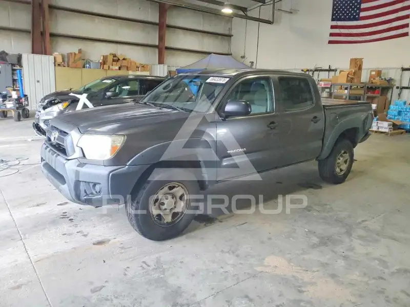 2013 Toyota TACOMA photo