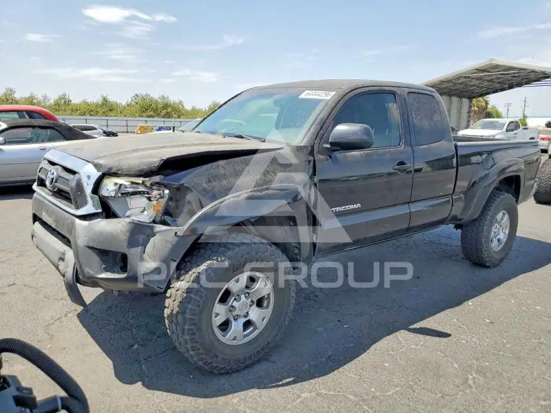 2013 Toyota TACOMA photo