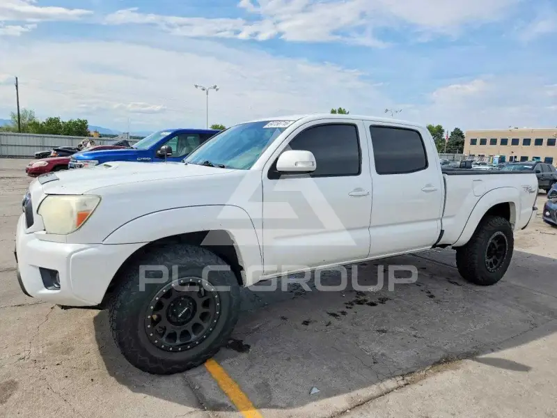 2013 Toyota TACOMA photo