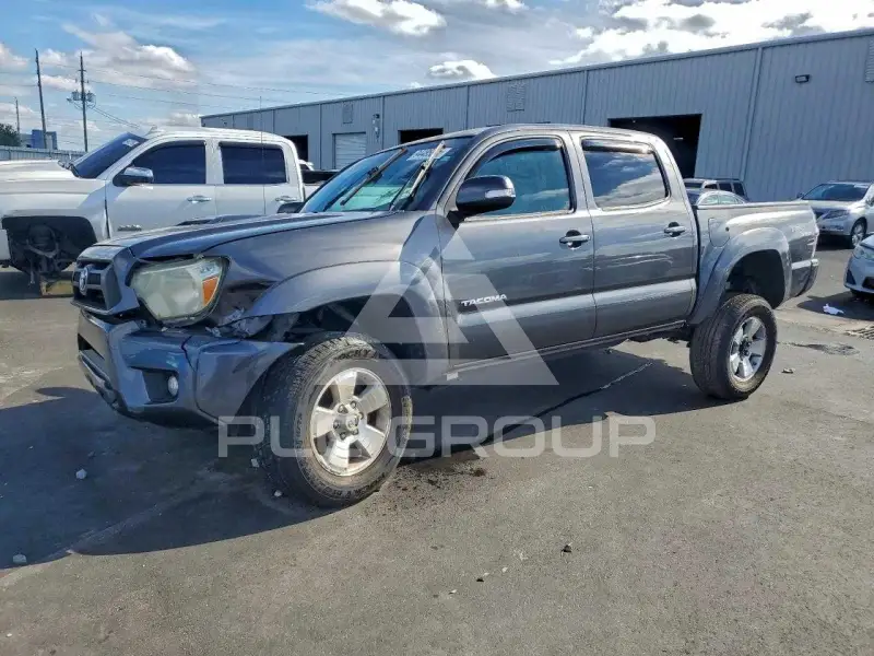 2013 Toyota TACOMA photo