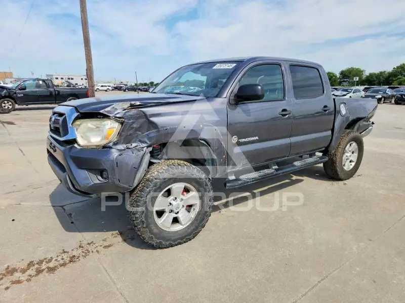 2013 Toyota TACOMA photo