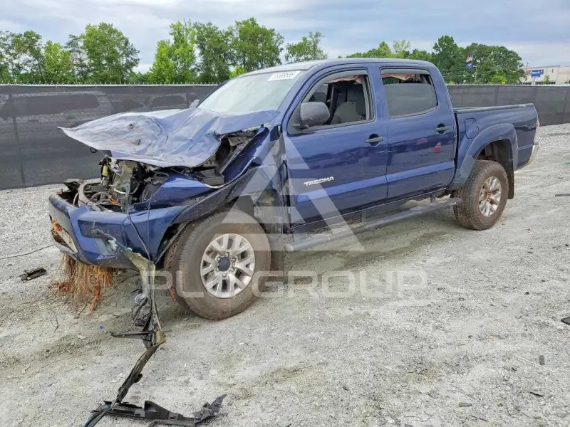 2013 Toyota TACOMA photo