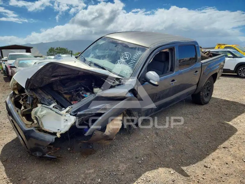 2013 Toyota TACOMA photo
