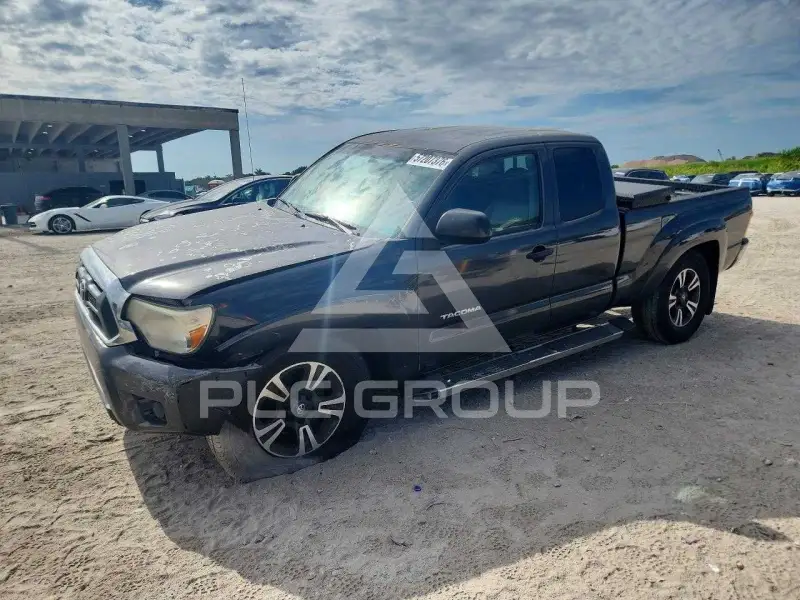 2013 Toyota TACOMA photo