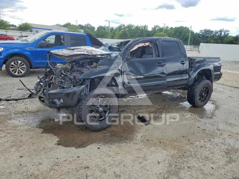 2013 Toyota TACOMA photo