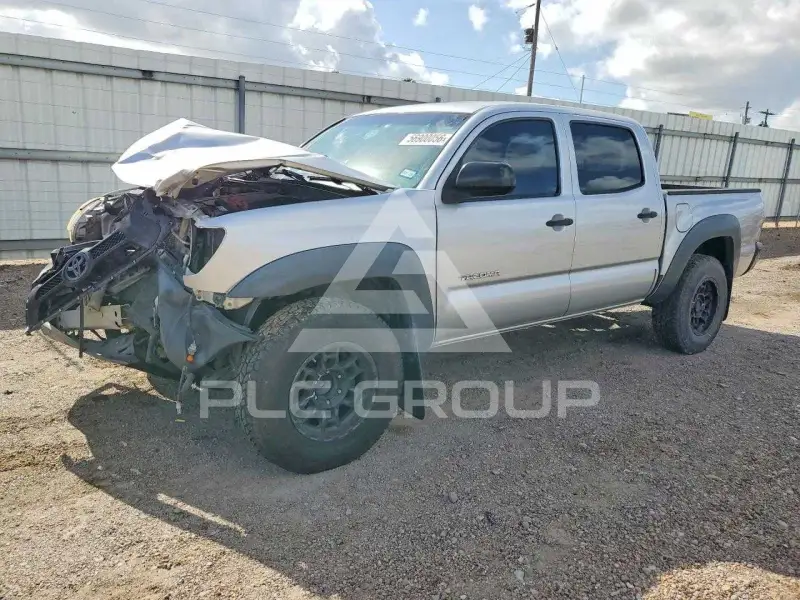 2013 Toyota TACOMA photo