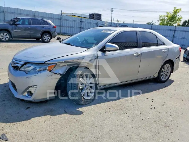 2013 Toyota CAMRY фото