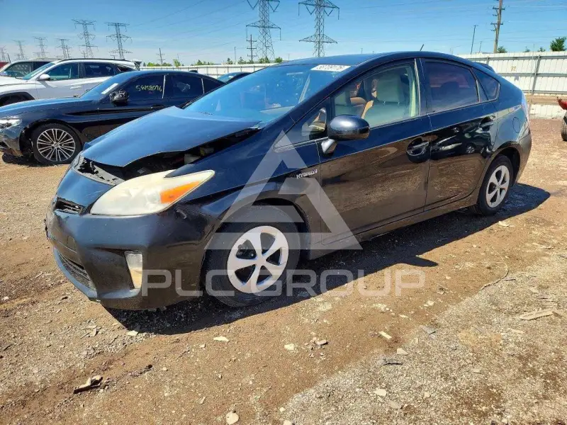 2013 Toyota PRIUS фото