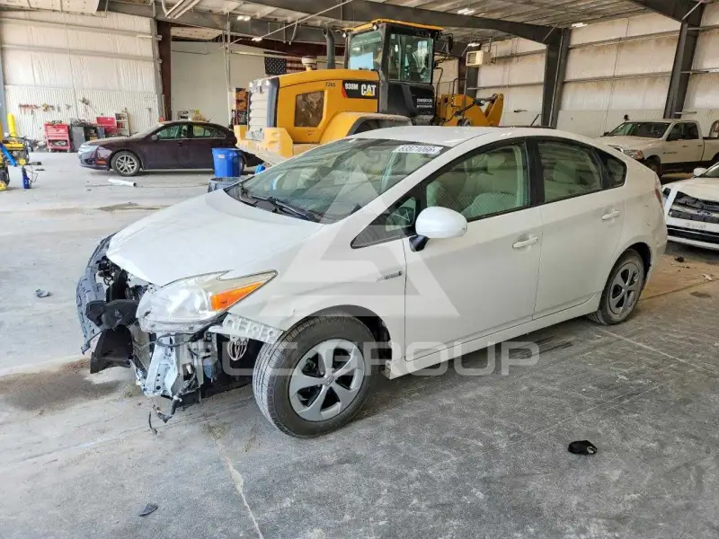 2013 Toyota PRIUS фото