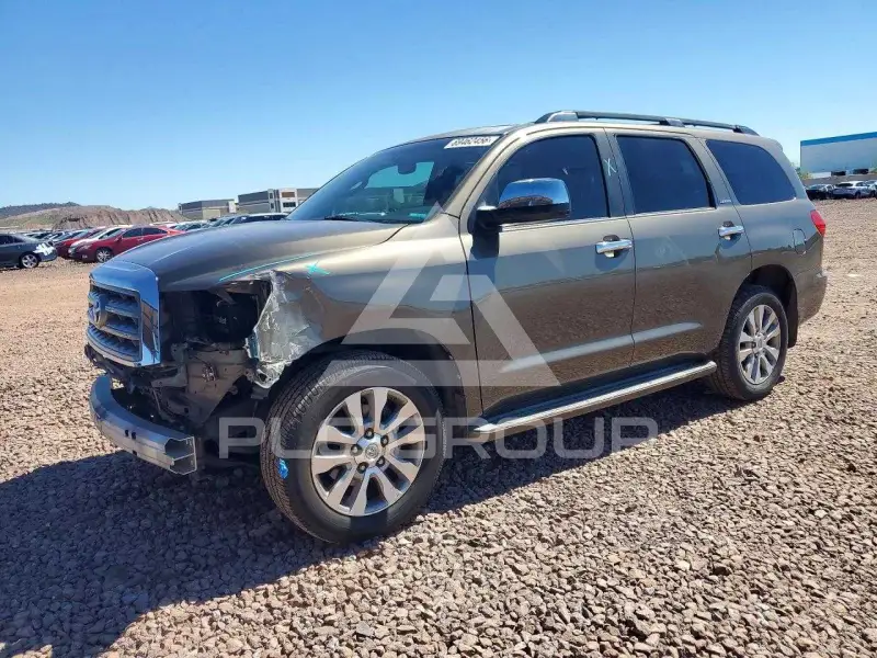 2013 Toyota SEQUOIA photo