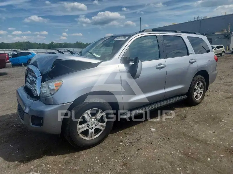 2013 Toyota SEQUOIA фото