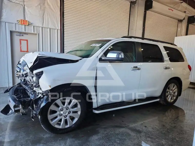 2013 Toyota SEQUOIA фото
