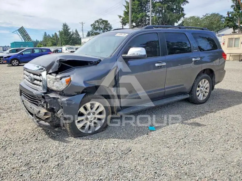 2013 Toyota SEQUOIA фото