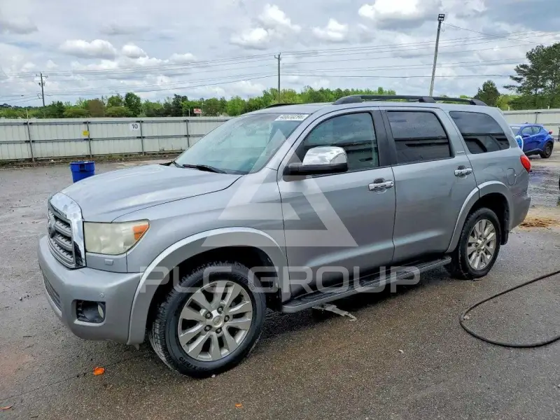 2013 Toyota SEQUOIA фото