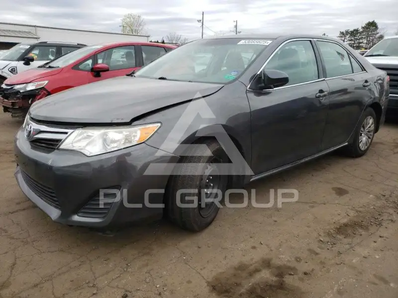 2013 Toyota CAMRY photo