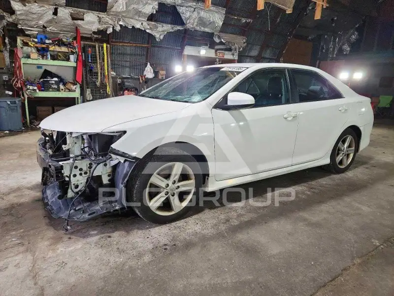 2013 Toyota CAMRY фото