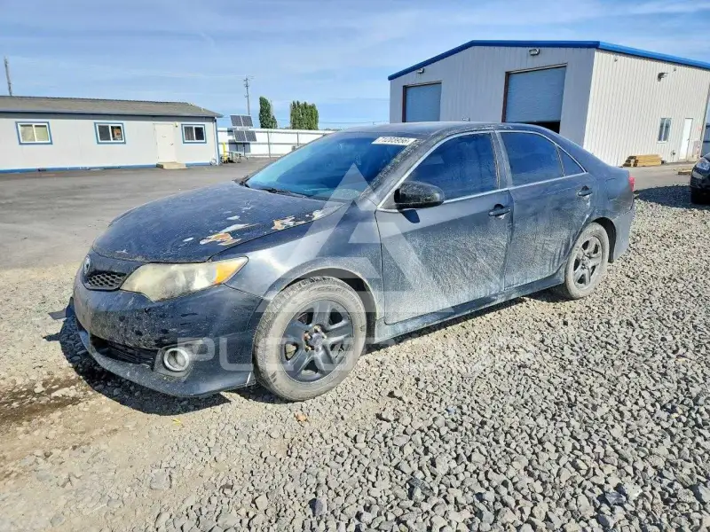 2013 Toyota CAMRY photo