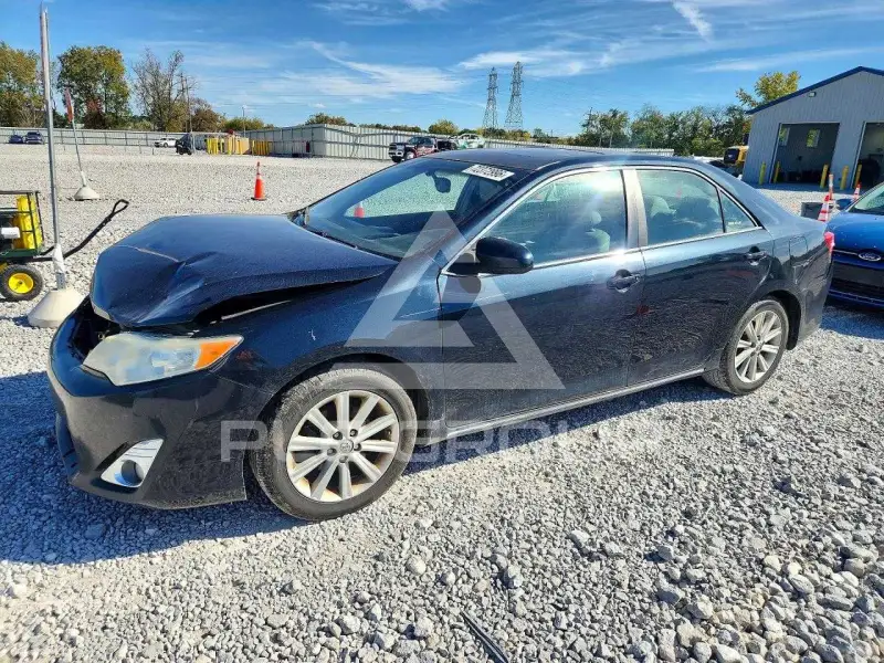2013 Toyota CAMRY photo