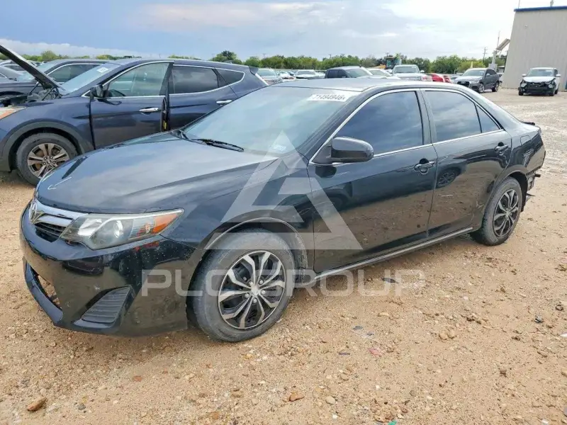 2013 Toyota CAMRY photo