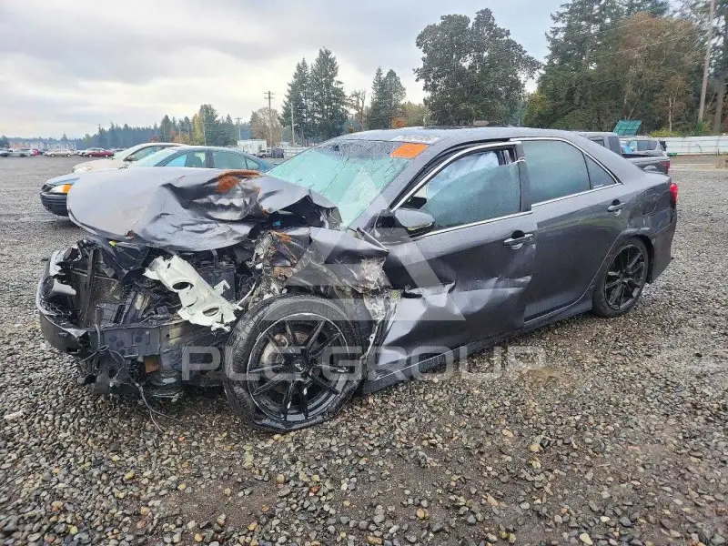 2013 Toyota CAMRY photo