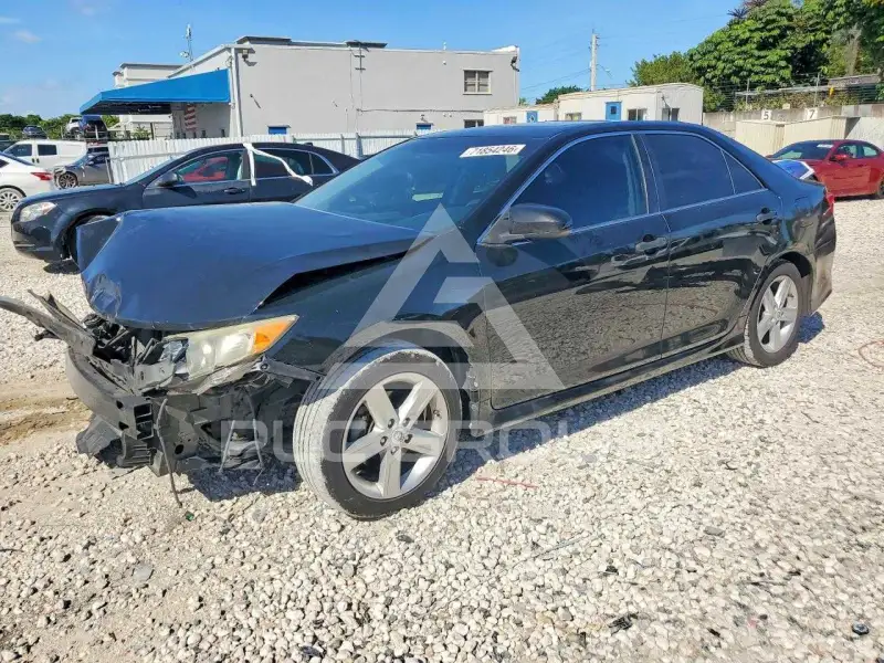 2013 Toyota CAMRY photo