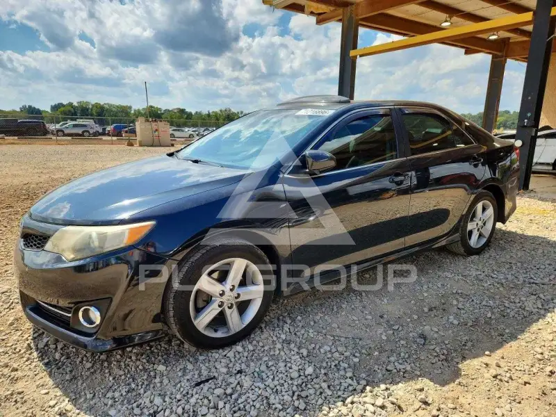 2013 Toyota CAMRY фото