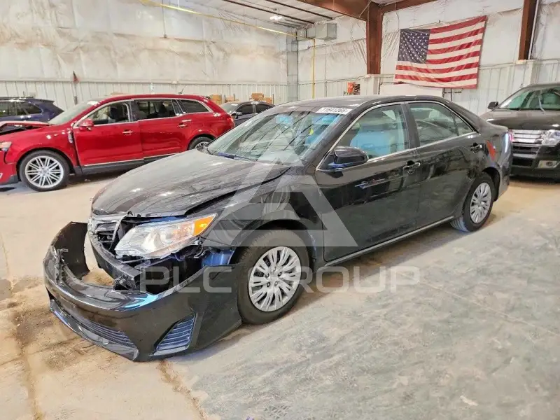 2013 Toyota CAMRY фото
