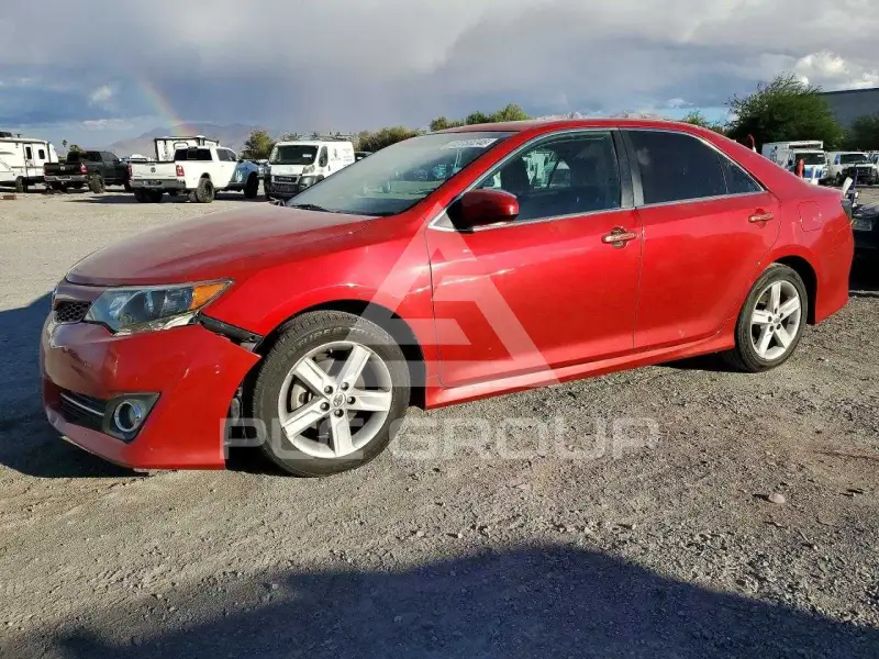 2013 Toyota CAMRY photo