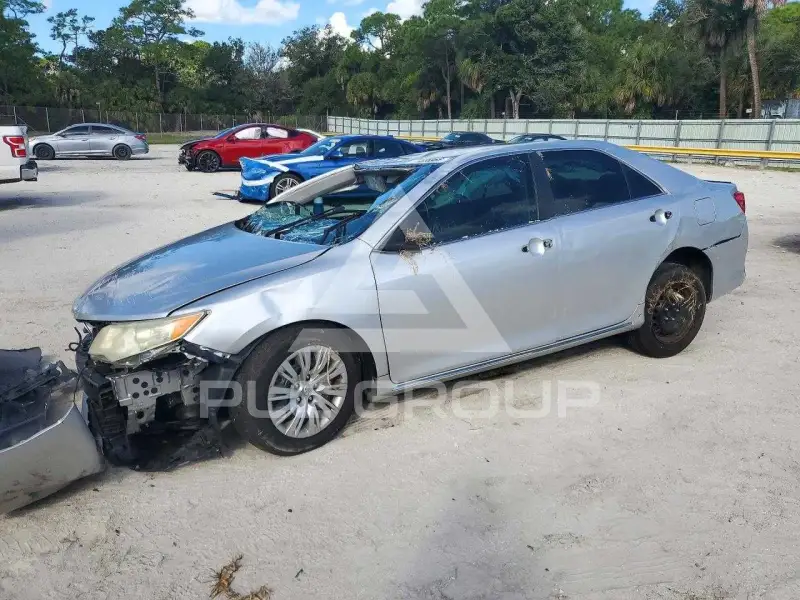 2013 Toyota CAMRY фото